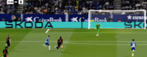 2-0！西甲冠军诞生，巴萨加冕三冠王，还送皇马3连亚，姆巴佩尴尬